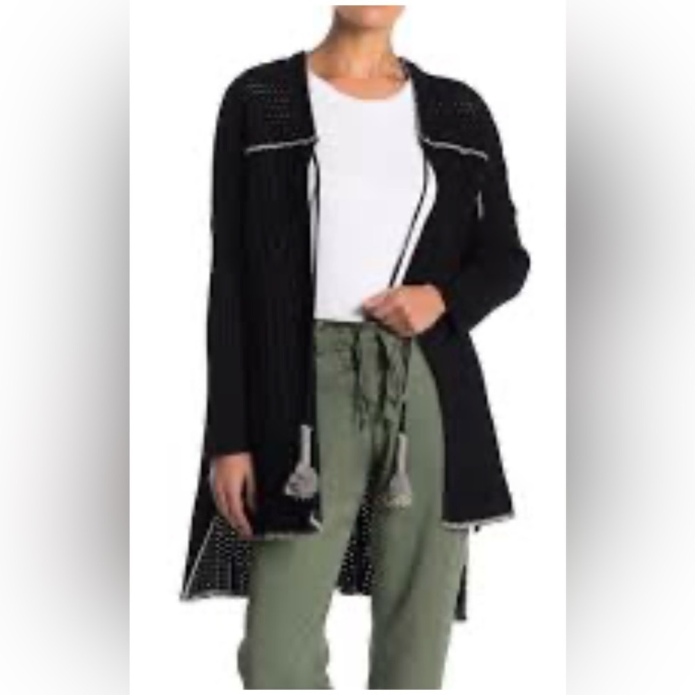 UGG Black Cardigan Sweater with Elegant Piping‎